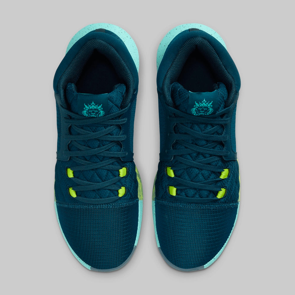 Tenis Nike LeBron Witness 8 Hombre
