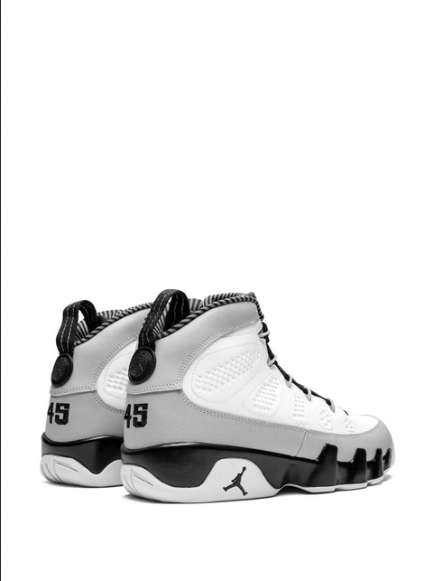 Air Jordan 9 Retro sneakers