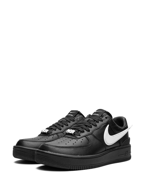 tenis Air Force 1 Low Black de Nike x Ambush