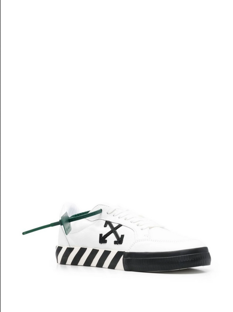 Off-White  tenis bajos Vulcanized