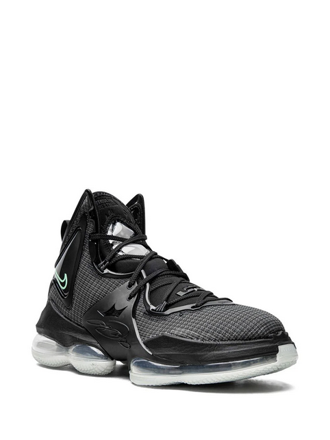 tenis LeBron XIX