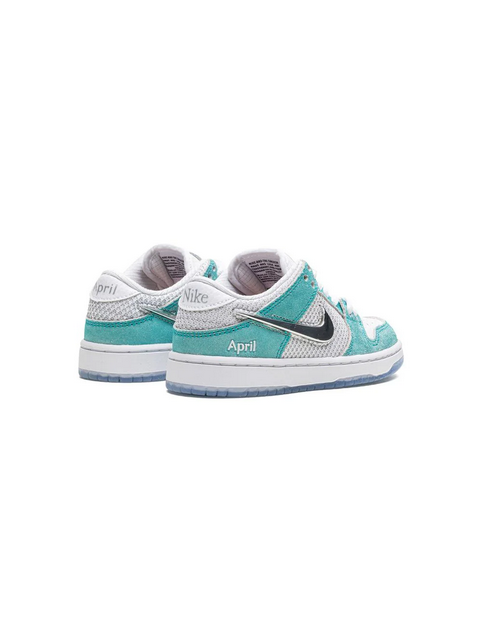 Nike Kids  tenis SB Dunk Low de NIKE KIDS x April Skateboards